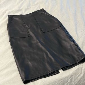 Banana republic, VEGAN LEATHER PENCIL SKIRT